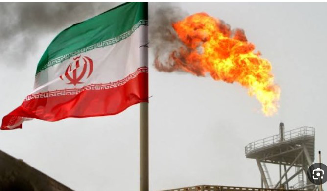 حرب النفط بين أمريكا وإيران تهدد الخليج